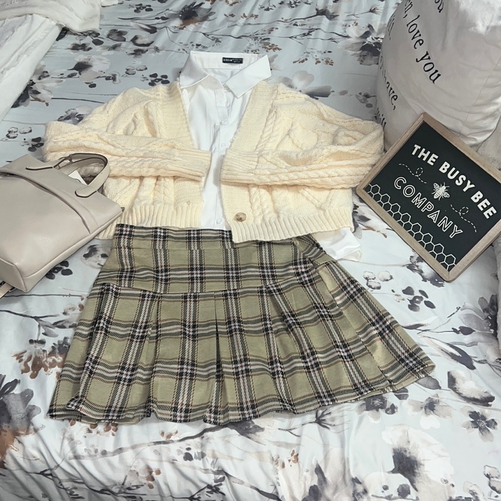 NWT plaid pleated skirt, tan with black, white and brown print